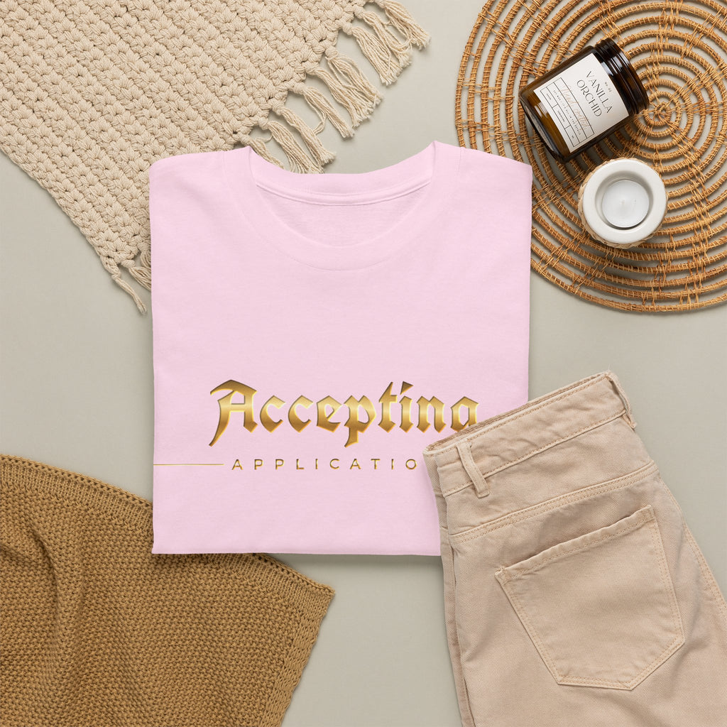 Accepting Applications Tee