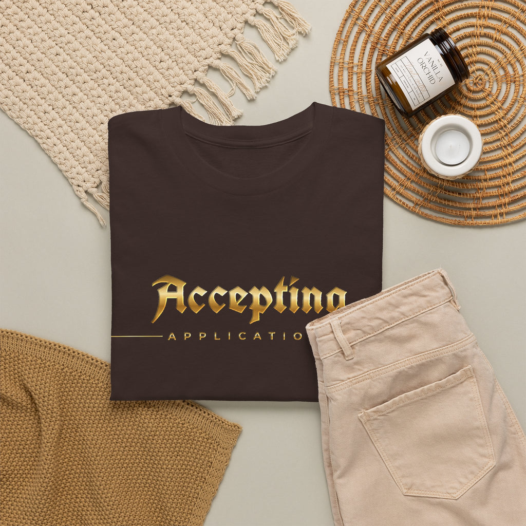 Accepting Applications Tee